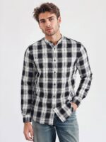 Celio Men Classic Opaque Checked Casual Shirt - Image 3